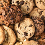 Chocolate cookie chips with Xanthan Gum