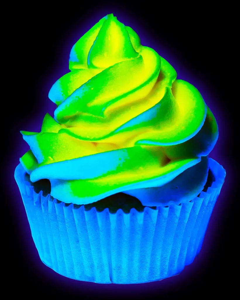 Easy Glow - Glow in the dark cupcakes
